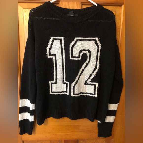 Forever 21 Sweaters - 12 Sweater , knit black and white